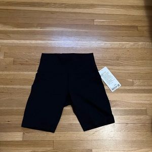 Lululemon Wunder Train HR Shorts 8”